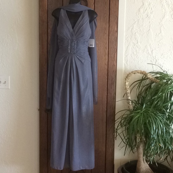 NWT Gown from David’s Bridal - Picture 3 of 8